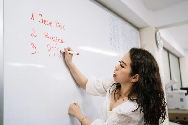 Stratégies de Marketing Collaboratif dans l'Industrie du Luxe : Engagez Vos Clients Élites